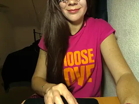 Aromaloveqq online show from November 2025 03:17:02 PM