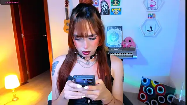 AdelineEsposito online show from March 2026 03:01:01 AM