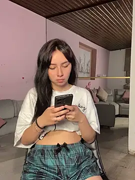 Snapshot of Nexxus_Pink chatting on November 2025 01:38:01 AM Nexxus Pink online show from November 2025 01:38:01 AM