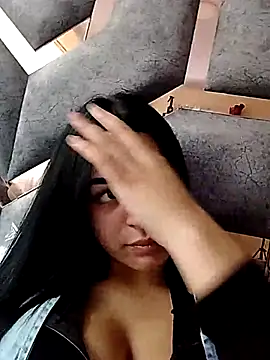 Nuvi jonhs online show from November 2025 09:59:02 PM