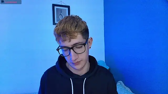 Snapshot of Erick_Taylor3 chatting on May 2026 08:28:01 PM Erick Taylor3 online show from May 2026 08:28:01 PM