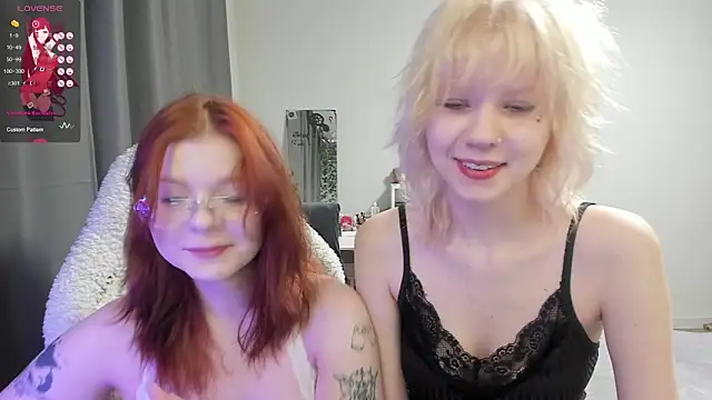 Snapshot of TenderTwos chatting on February 2026 09:44:02 PM TenderTwos online show from February 2026 09:44:02 PM