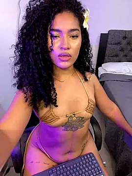 Snapshot of Georgina_x chatting on October 2025 01:44:01 AM Georgina x online show from October 2025 01:44:01 AM