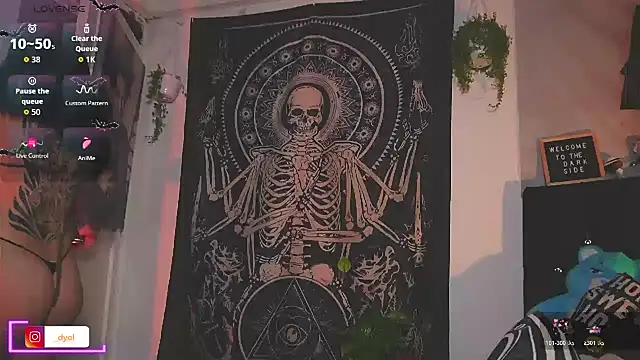 Dalia Vorhees online show from December 2025 01:15:02 AM