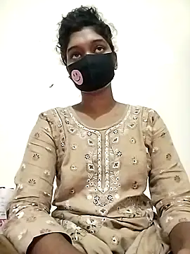 Snapshot of Tushi-10 chatting on June 2026 11:19:01 PM Tushi-10 online show from June 2026 11:19:01 PM