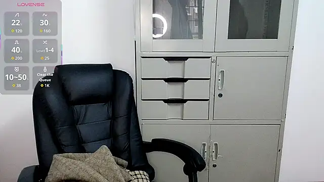 Ella-61 online show from October 2025 12:03:01 AM