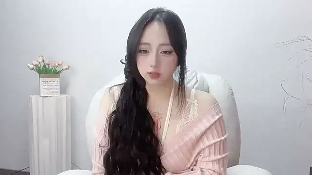 Love-hanzaizai718 online show from October 2025 04:14:02 PM