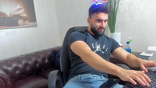 MicahLane online show from October 2025 05:33:01 AM