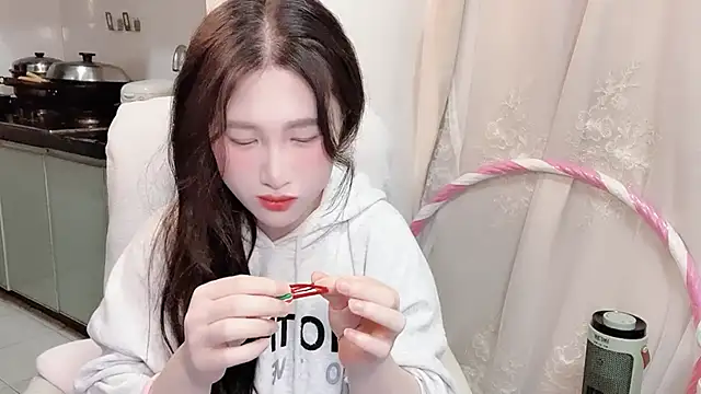 anna-888- online show from December 2025 10:04:01 PM