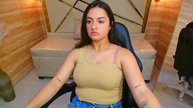 rachel r  online show from October 2025 01:43:02 PM