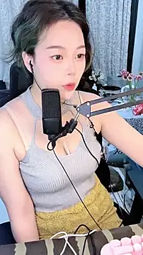 Snapshot of xiaobao-1188 chatting on November 2025 05:31:01 PM xiaobao-1188 online show from November 2025 05:31:01 PM