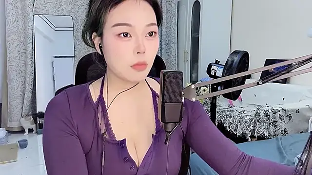 xiaobao-1188 online show from November 2025 04:40:01 PM