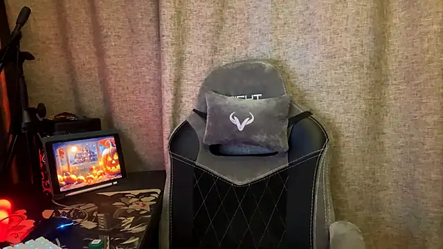 Snapshot of Softixq chatting on October 2025 01:56:01 PM Softixq online show from October 2025 01:56:01 PM