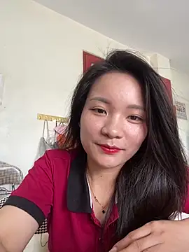 Bee Yellow00 online show from June 2026 03:18:01 AM