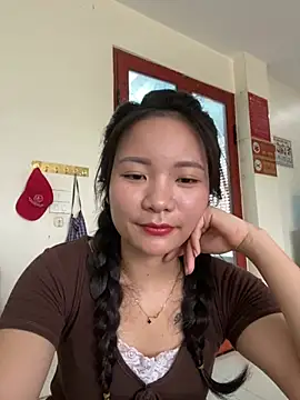 Bee Yellow00 online show from July 2026 04:37:02 AM