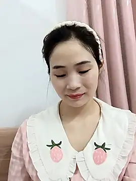 Snapshot of Pig_pig11 chatting on December 2025 12:47:02 PM Pig pig11 online show from December 2025 12:47:02 PM