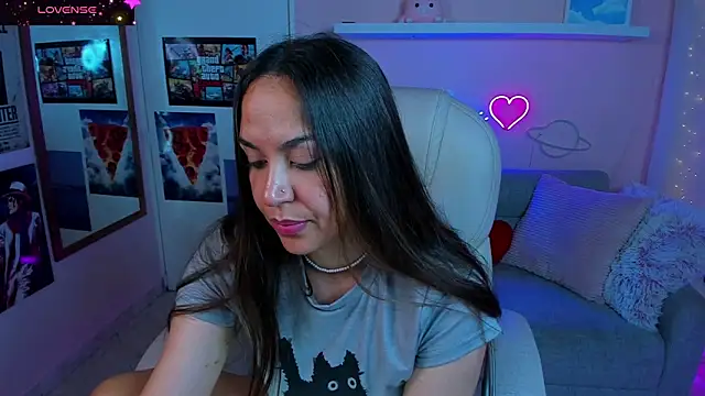 Snapshot of VenusIsLove_ chatting on January 2025 09:15:02 PM VenusIsLove online show from January 2025 09:15:02 PM