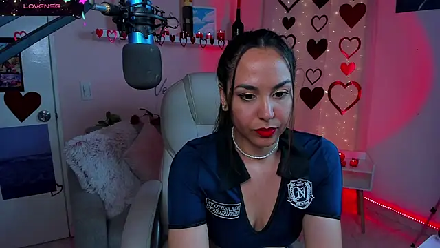 Snapshot of VenusIsLove_ chatting on February 2025 07:45:02 PM VenusIsLove online show from February 2025 07:45:02 PM