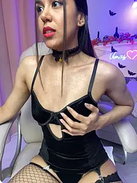 Snapshot of VenusIsLove_ chatting on October 2025 07:03:02 PM VenusIsLove online show from October 2025 07:03:02 PM