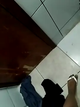 Snapshot of bunovooiu7 chatting on October 2025 03:30:02 PM bunovooiu7 online show from October 2025 03:30:02 PM