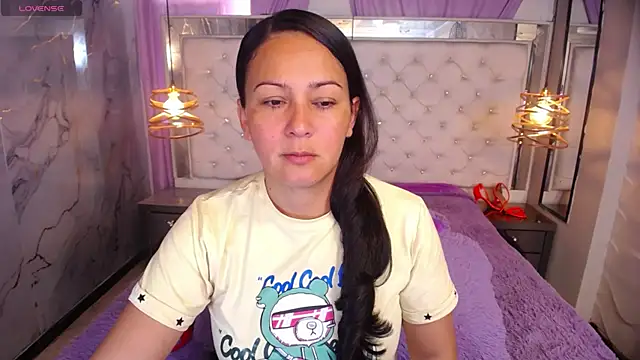 Melissa-roberts online show from November 2025 07:49:02 PM