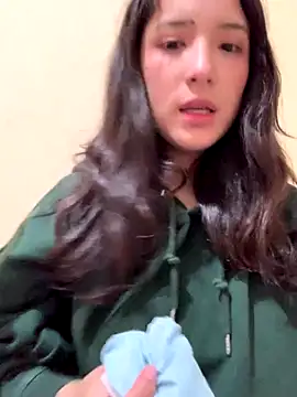 Snapshot of AikoStar chatting on October 2025 05:04:02 AM AikoStar online show from October 2025 05:04:02 AM