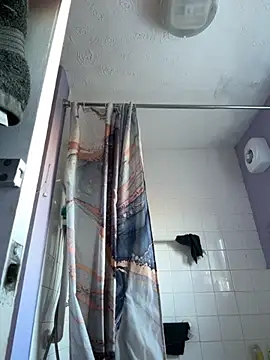 Snapshot of BubblesLovexox chatting on December 2025 02:04:01 PM BubblesLovexox online show from December 2025 02:04:01 PM