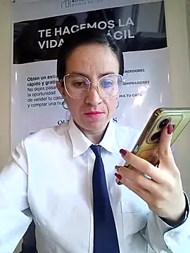 Valentina--1 online show from November 2025 12:08:02 PM