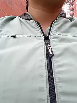 Caroline-17 online show from December 2025 11:48:01 AM