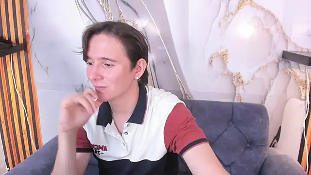 Aaron LatinMen online show from October 2025 06:46:02 PM