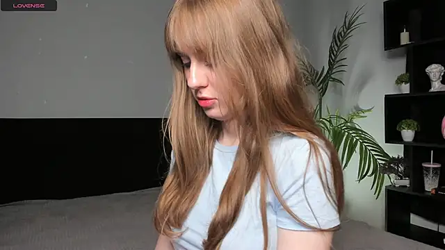 TessaStruble online show from November 2025 09:18:02 AM