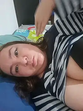 Snapshot of SaraCute_1 chatting on November 2025 02:06:01 PM SaraCute 1 online show from November 2025 02:06:01 PM