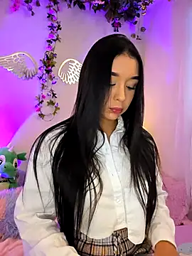 ISA NIXON online show from November 2025 05:57:01 PM