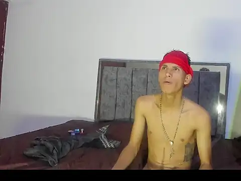 Snapshot of kevin_sexlove2 chatting on November 2025 02:43:02 AM kevin sexlove2 online show from November 2025 02:43:02 AM