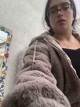 Kloe Novoa online show from November 2025 01:10:01 PM