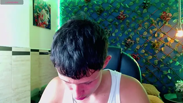 Garuo 18 online show from December 2025 02:39:01 AM