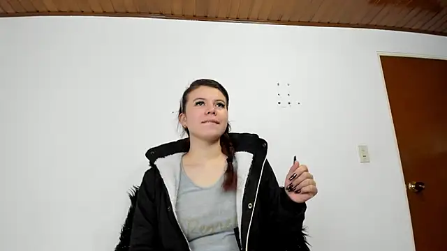 Snapshot of Vanessa_Martinz chatting on November 2025 11:53:01 AM Vanessa Martinz online show from November 2025 11:53:01 AM