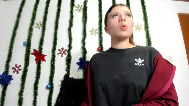 Snapshot of Vanessa_Martinz chatting on December 2025 12:25:02 PM Vanessa Martinz online show from December 2025 12:25:02 PM