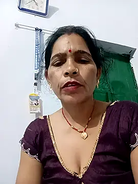 Snapshot of Indiangueen chatting on October 2025 11:07:01 PM Indiangueen online show from October 2025 11:07:01 PM