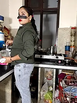 Heena-143 online show from April 2026 03:53:01 PM