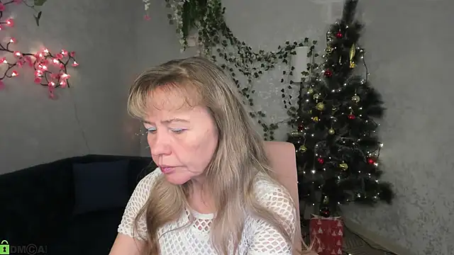 Carla Vogue online show from December 2025 02:16:01 AM