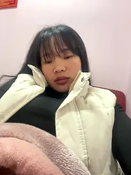 Macy-y online show from November 2025 04:57:02 PM