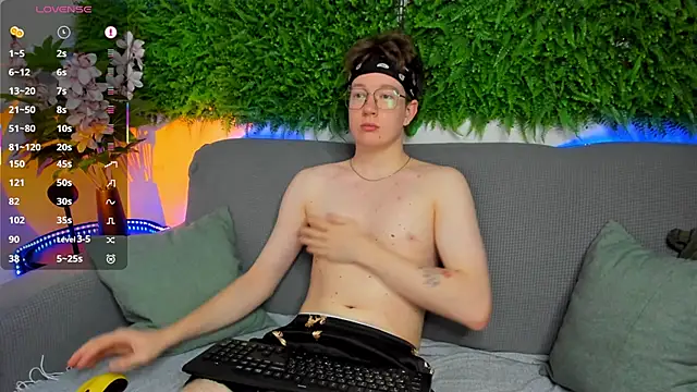 Teddy Parker online show from December 2025 12:20:01 PM