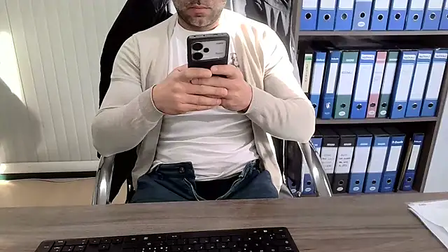 Evasionee online show from February 2026 07:28:01 AM