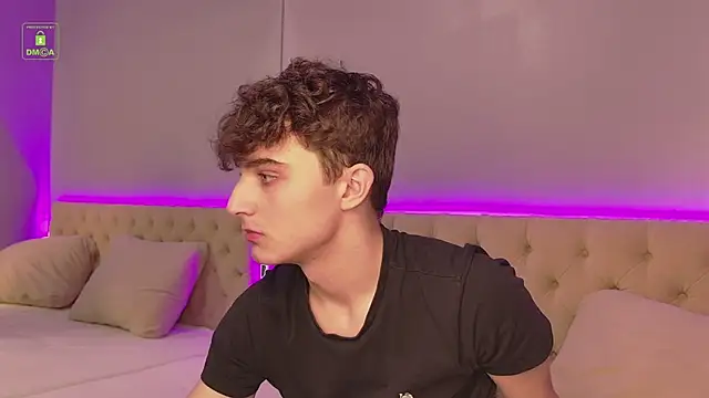 Snapshot of Richard_steele_hot chatting on November 2025 03:47:02 PM Richard steele hot online show from November 2025 03:47:02 PM