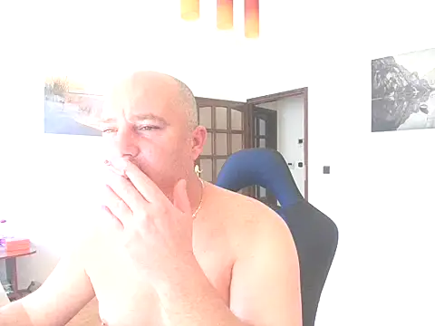 HunMike online show from November 2025 07:08:01 AM