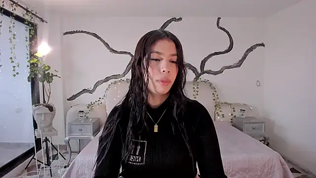 AsiaMillerr  online show from November 2025 12:15:02 PM