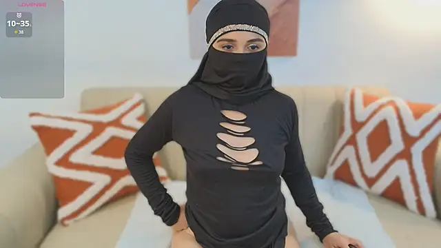 Snapshot of Lailaa_lush chatting on November 2025 07:09:02 AM Lailaa lush online show from November 2025 07:09:02 AM