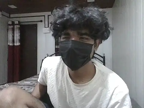 kriZ08 online show from May 2026 06:09:01 PM