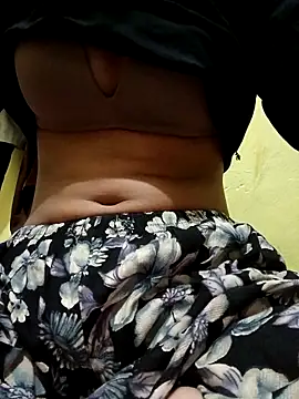 Snapshot of Cutey_neha07 chatting on October 2025 12:18:01 AM Cutey neha07 online show from October 2025 12:18:01 AM